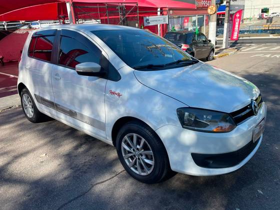 VOLKSWAGEN FOX 1.6 MI ROCK IN RIO 8V FLEX 4P MANUAL VOLKSWAGEN FOX 1.6 MI ROCK IN RIO 8V FLEX 4P MANUAL